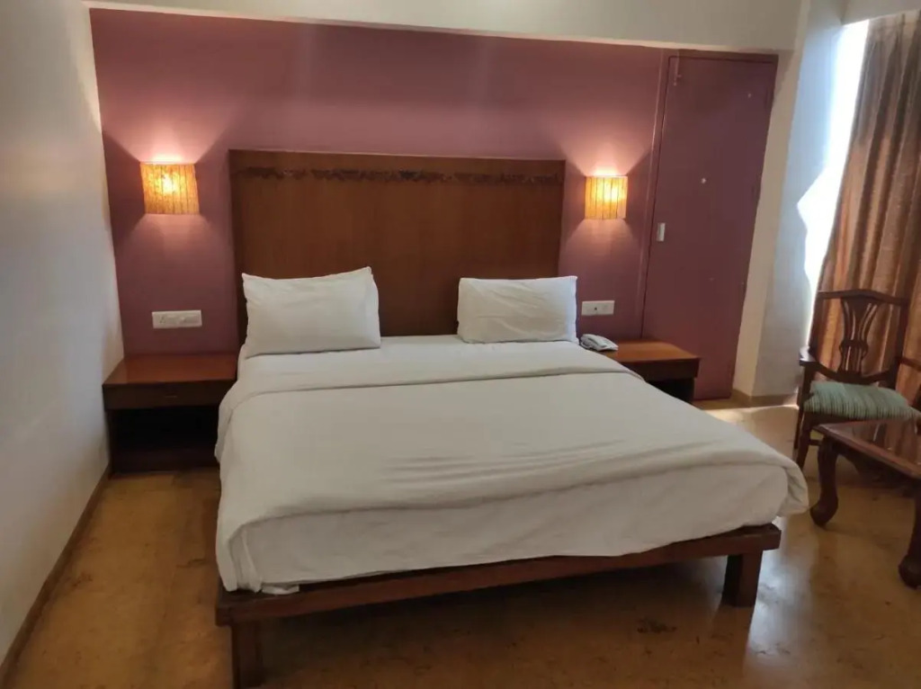 Колхапур: Krishna Inn Kolhapur