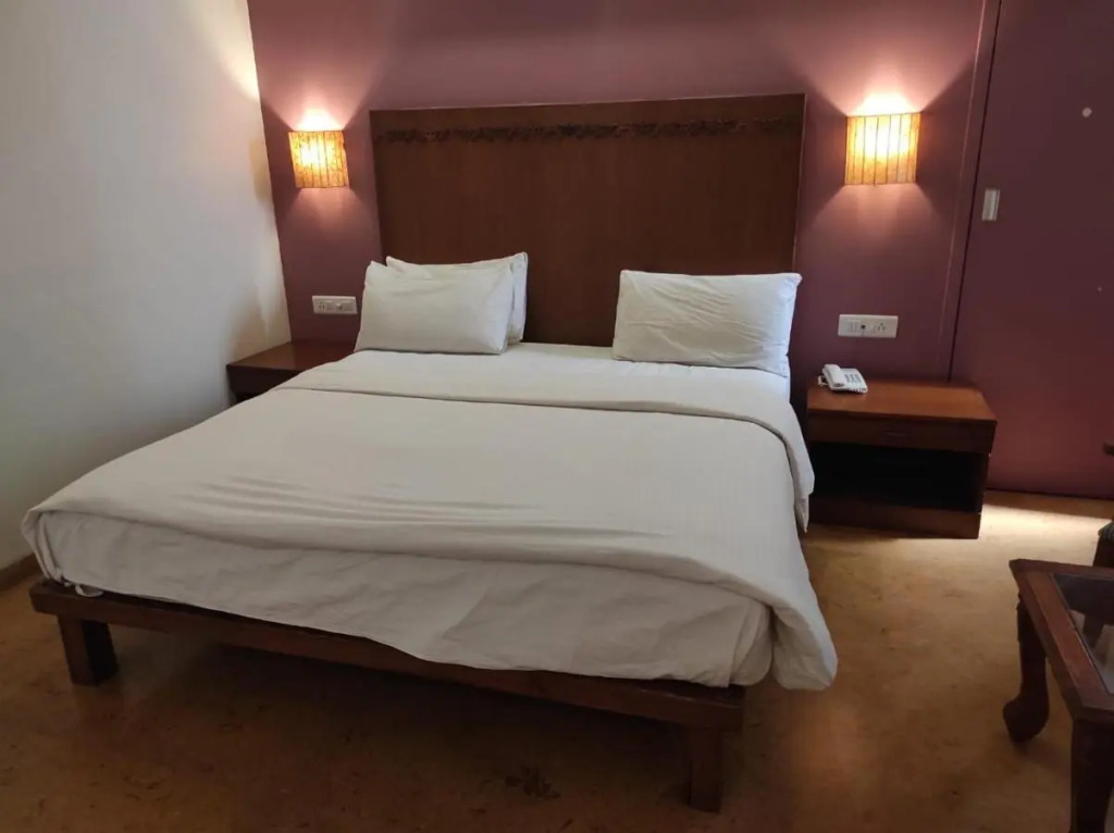 Колхапур: Krishna Inn Kolhapur