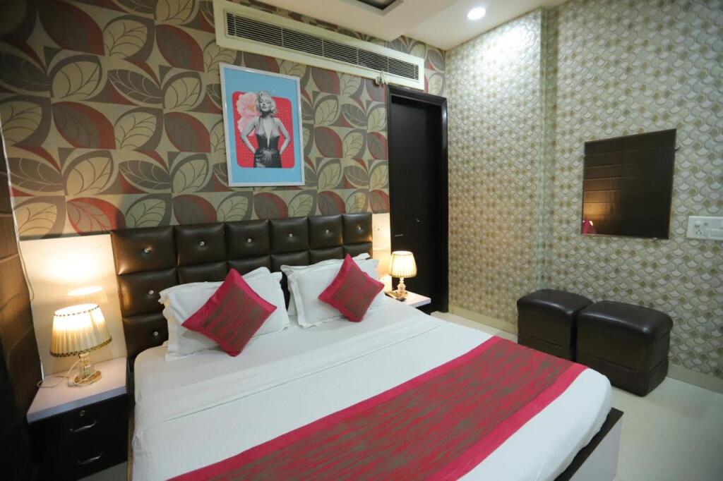 Hotel Vivah Residency Couple Friendly Pashim Vihar — фото 2