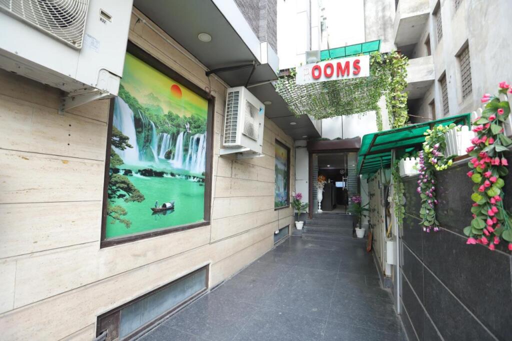 Hotel Vivah Residency Couple Friendly Pashim Vihar — фото 1