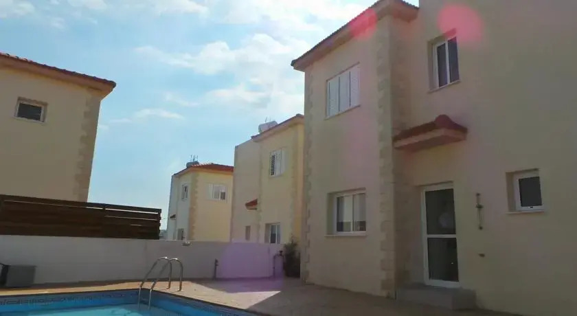 Паралимни: Sea Shell Luxury Villas