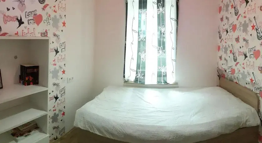 Тбилиси: Apartment on Alexander Griboedov 16