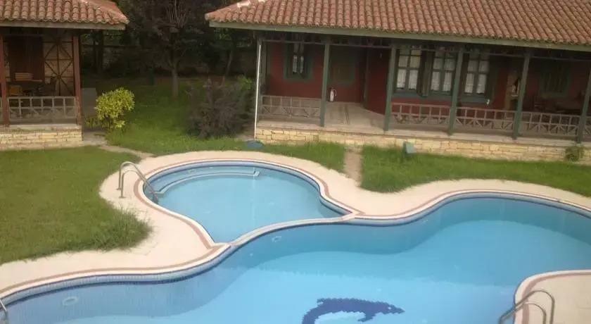 Башискеле: Grandmas Farm Houses