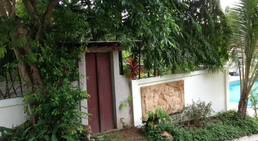 Самуи: Chaweng Bungalow with Elephants
