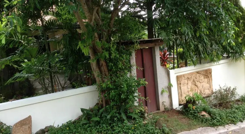 Самуи: Chaweng Bungalow with Elephants