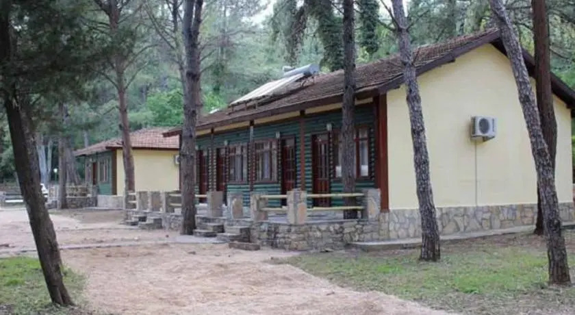 Акьяка: Lodges in Akyaka Kamp