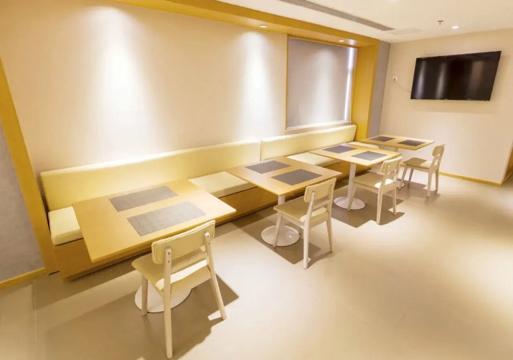 Шанхай: JI Hotel Shanghai Zhoupu Branch