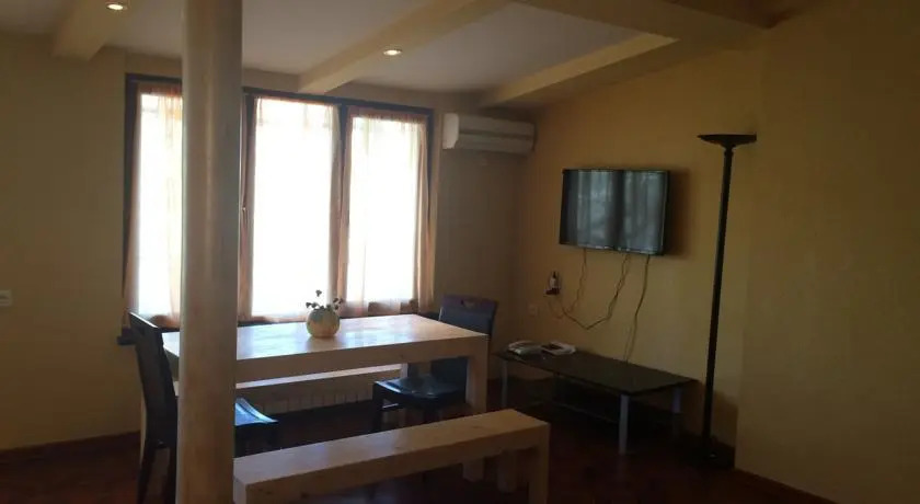 Тбилиси: Large loft on Paliashvili Street