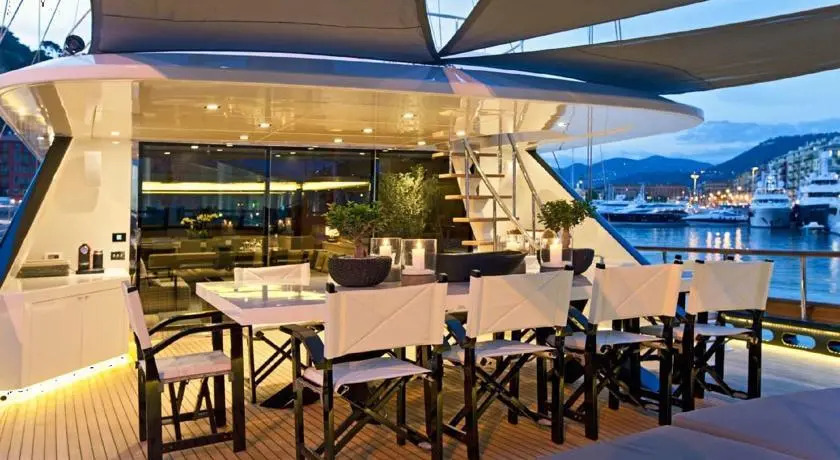 Бодрум: Mega Yacht Infinity