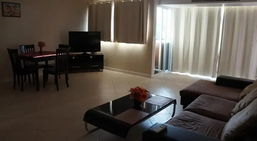 Паттайя: Pratumnak Executive Apartment
