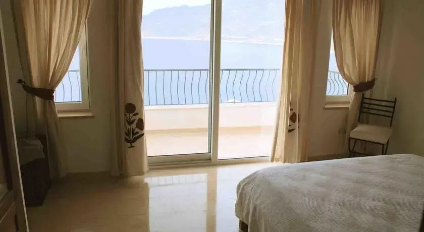 Калеучагиз: Villa Caretta