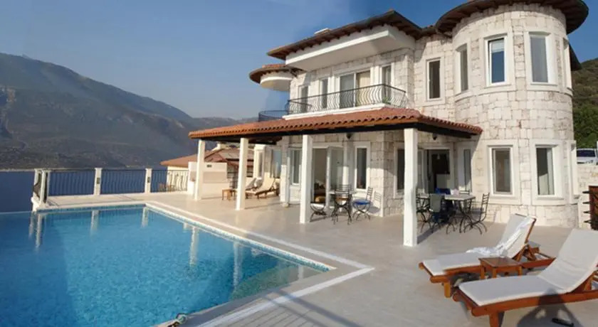 Калеучагиз: Villa Caretta