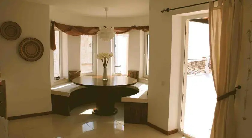 Калеучагиз: Villa Caretta