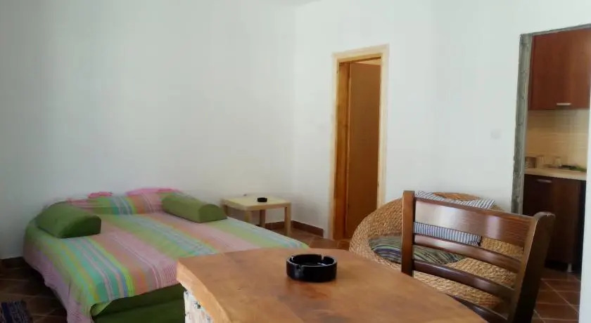 Цетине: Apartment IRINA