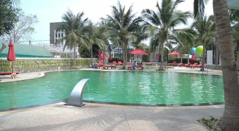 Паттайя: Apartment near Wongamat Beach 1709