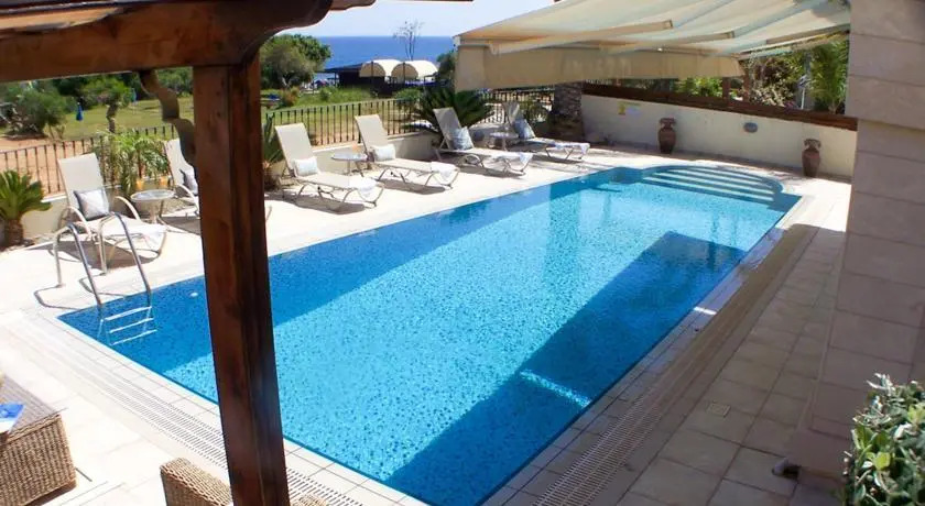 Паралимни: Oceanview Villa 033