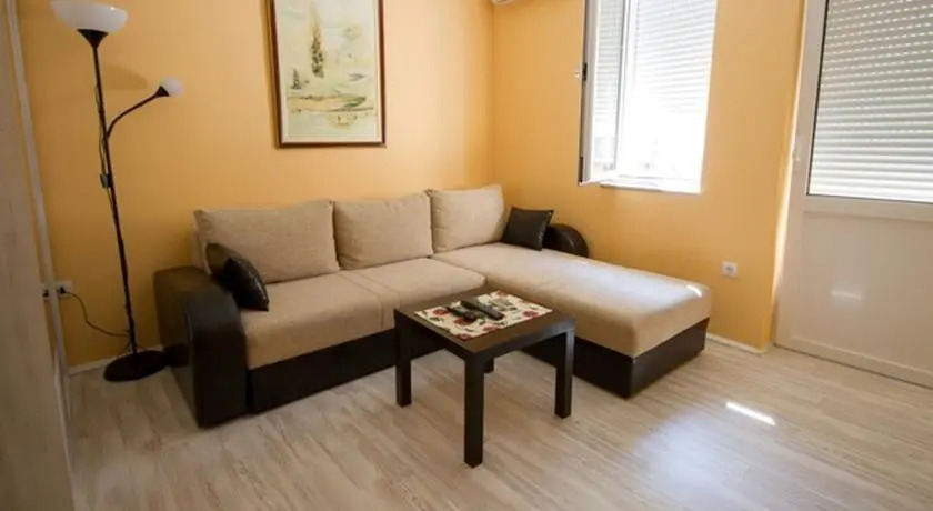Подгорица: Apartment City Break