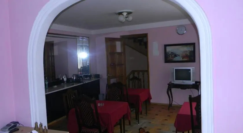 Тбилиси: Guto Hotel