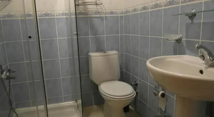Исламлар: Villa Nar