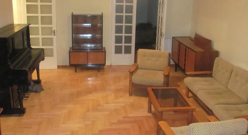 Тбилиси: Tina Apartment