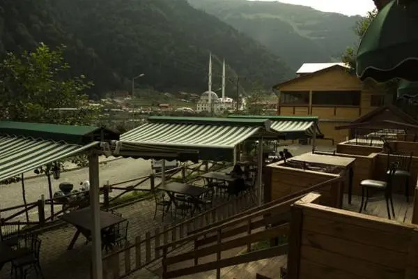 Узунгёль: Kiyi Motel Uzungol