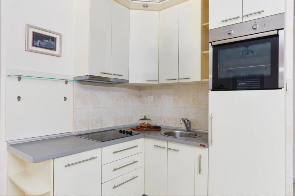 Доброта: S&A&M Sunset Apartments with pool and sea view
