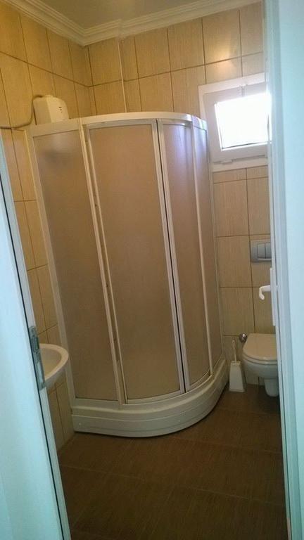 Гюндоган: Uğur Apart