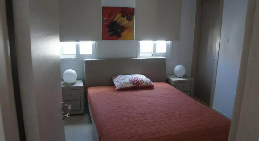 Протарас: Green Bay Familys Villa