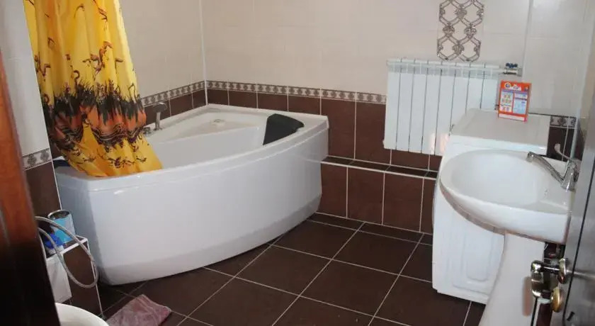 Алматы: Houseroom J