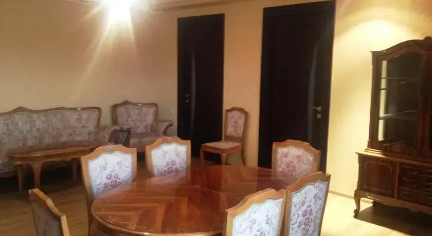 Тбилиси: Apartment Abashidze
