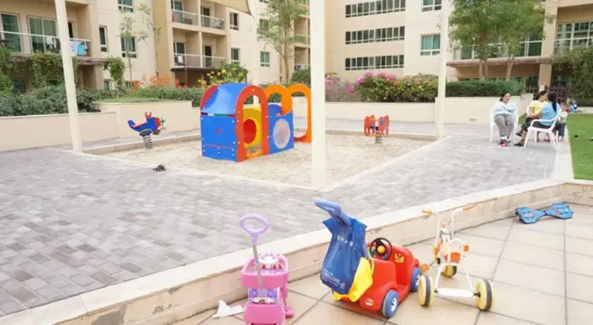 Дубай: Keys Please Holiday Homes - Greens Apartment