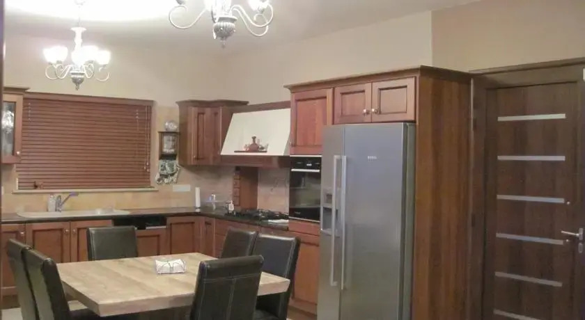 Какопетрия: Pera Pedi Pine Villa