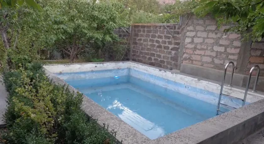 Ереван: With a Swimming Pool Villa