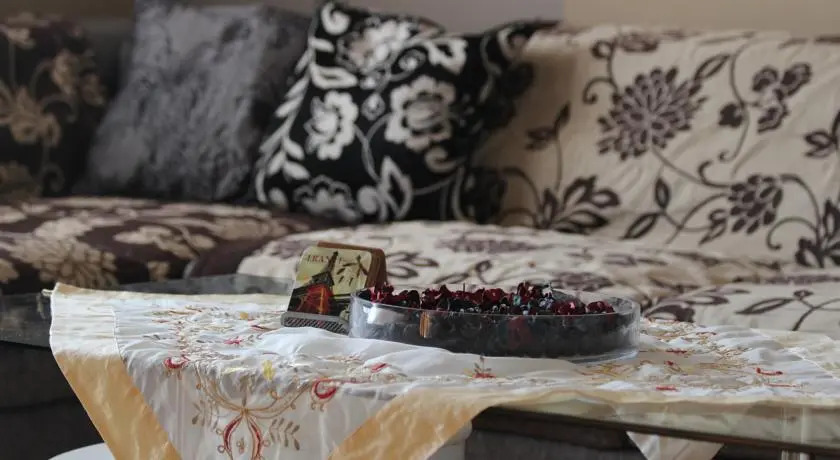 Пафос: Apartment 303