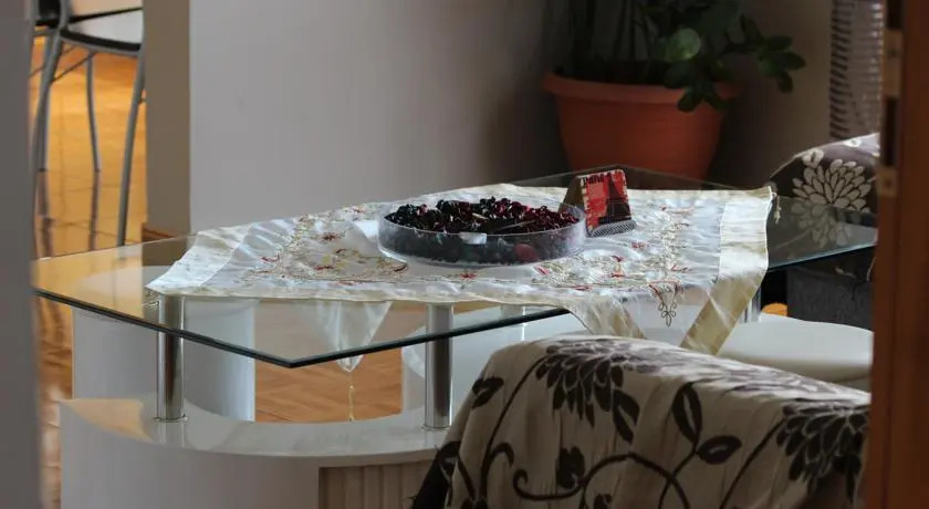 Пафос: Apartment 303