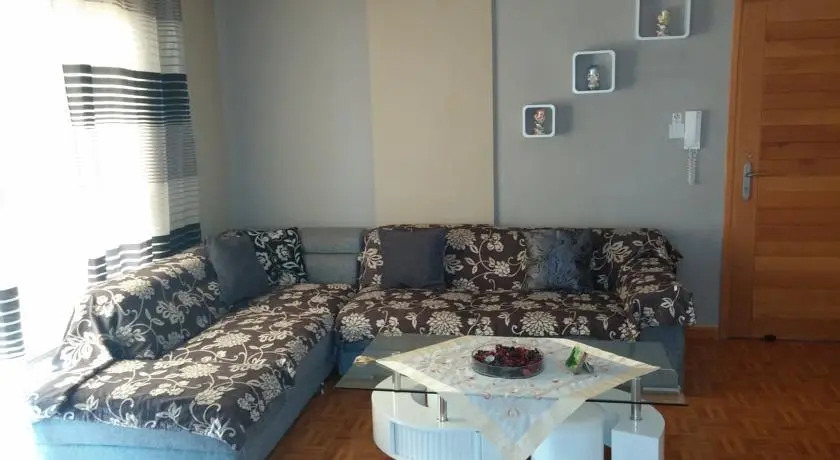 Пафос: Apartment 303