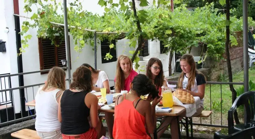 Доброта: City Beach Hostel