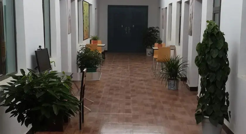 Цзюцюань: Dunhuang Ancient Path Hostel