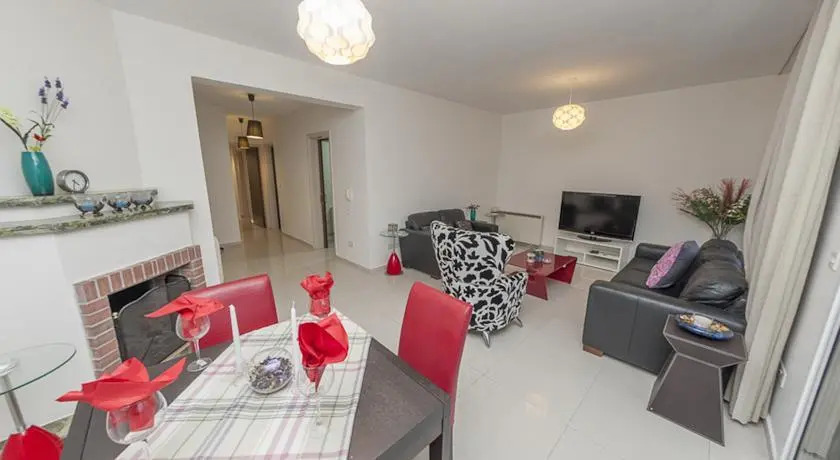 Лимассол: Limassol Pantheon City Centre