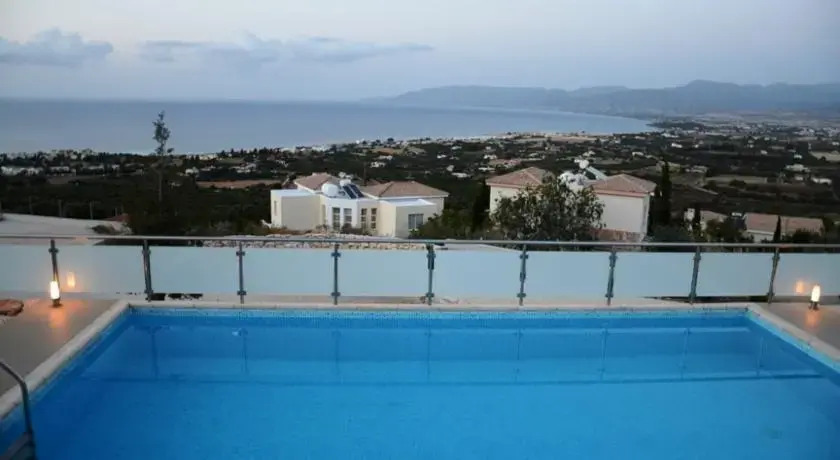 Нео Хорио: Esprit Villa 30 Latchi