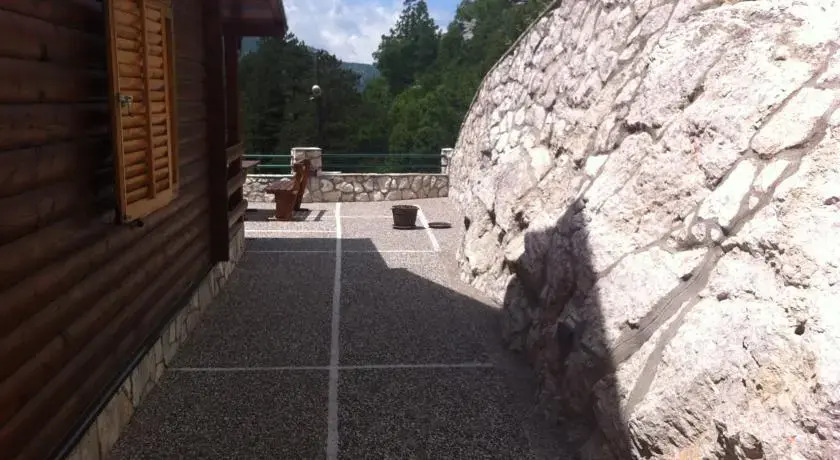 Рафаиловичи: Lodge Ivan II