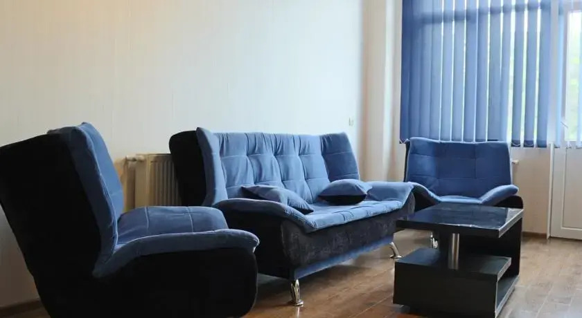 Тбилиси: Tetri Sakhli Hotel