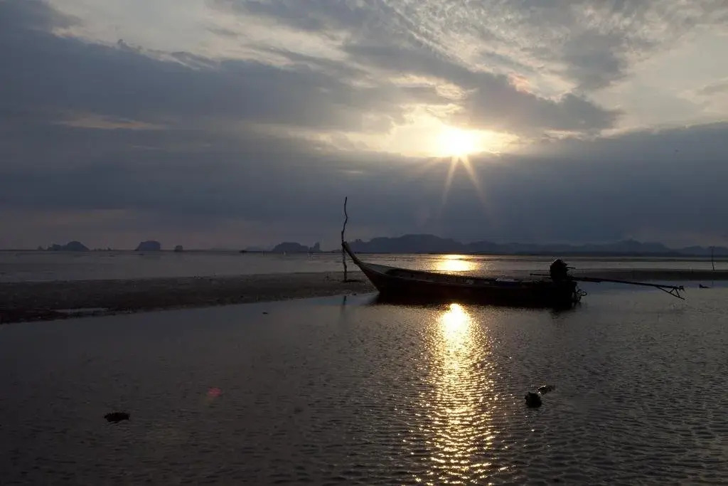 Краби: Krabi Sunset Beachfront Sand One