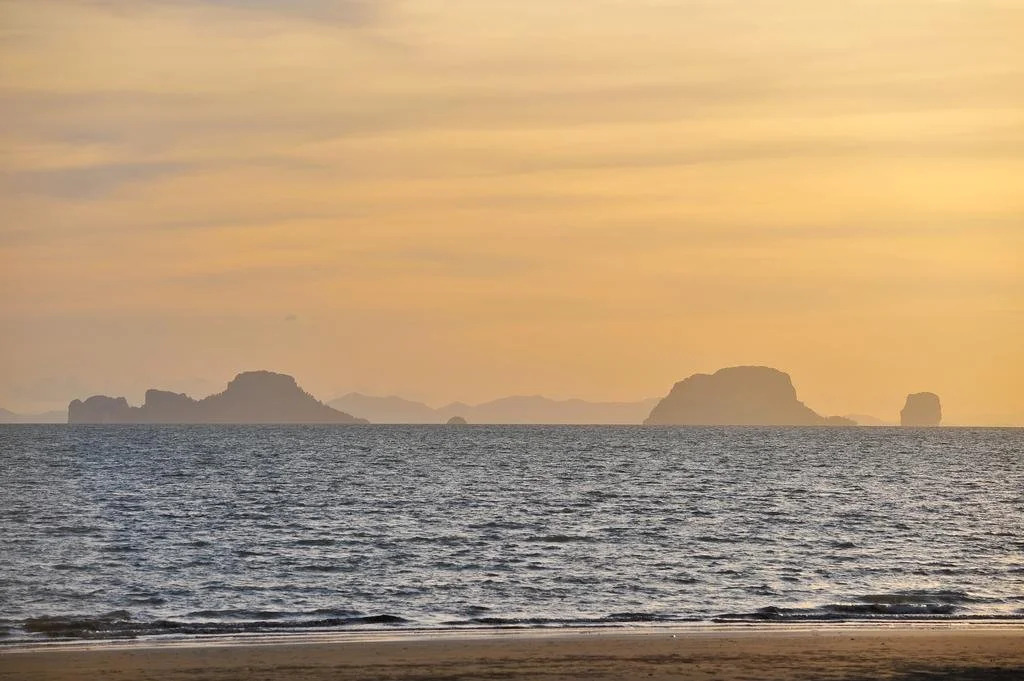 Краби: Krabi Sunset Beachfront Sand One