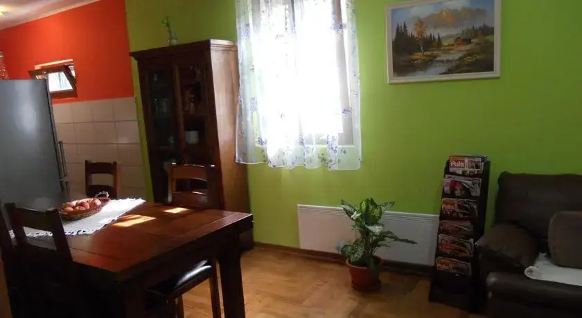 Тиват: Apartment Family