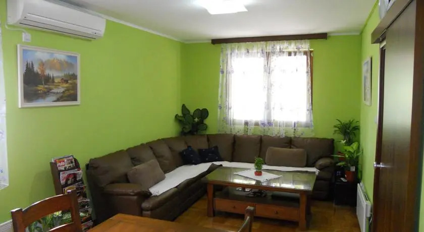 Тиват: Apartment Family