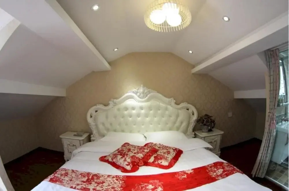 Цзясинь: Moon Night Xitang Inn Bar Street Branch