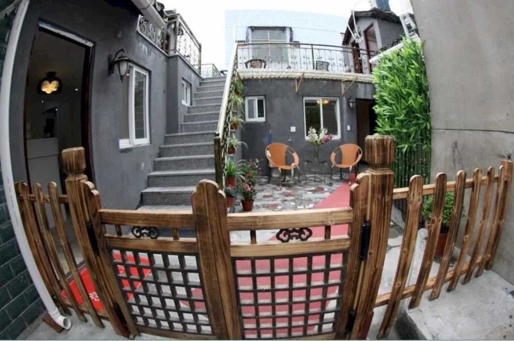 Цзясинь: Moon Night Xitang Inn Bar Street Branch