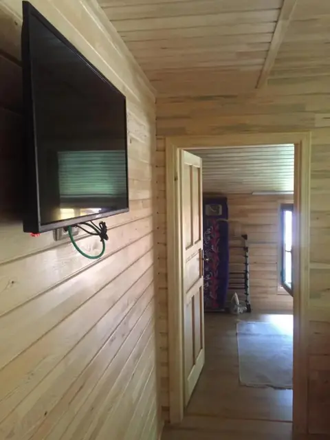 Узунгёль: Ay Home Apart
