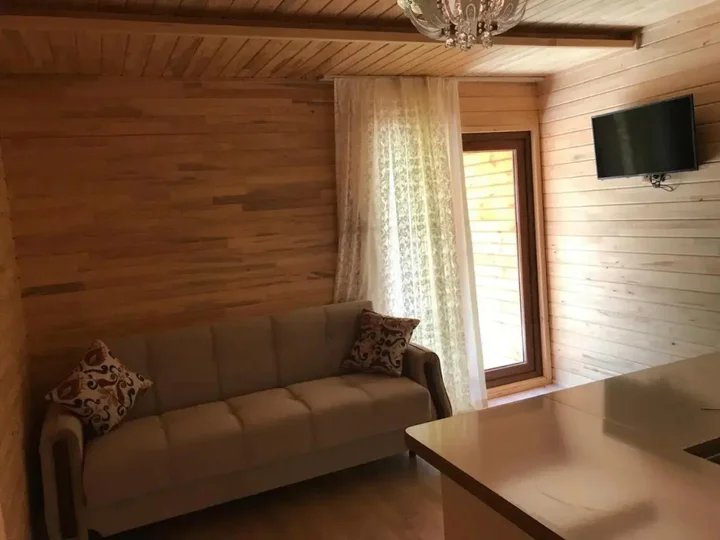 Узунгёль: Ay Home Apart